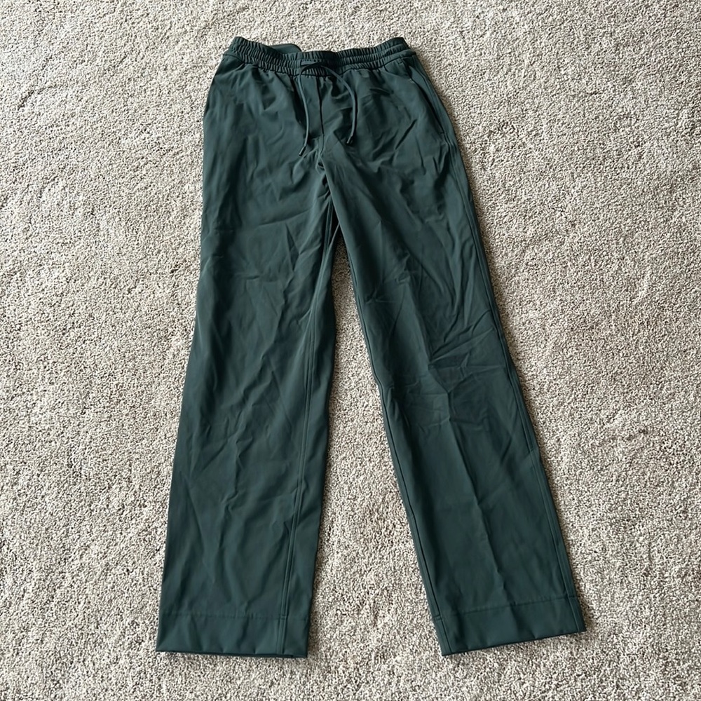 Lululemon straight leg drawstring joggers - XS in smoked spruce